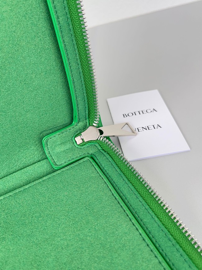 Bottega Veneta Pouch 651410 green