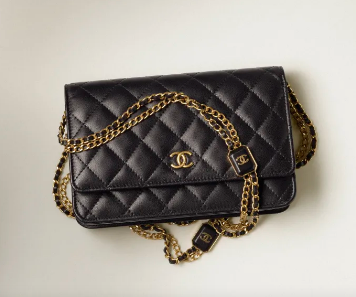 CHANEL WALLET ON CHAIN Lambskin & Gold-Tone Metal AP2923 black