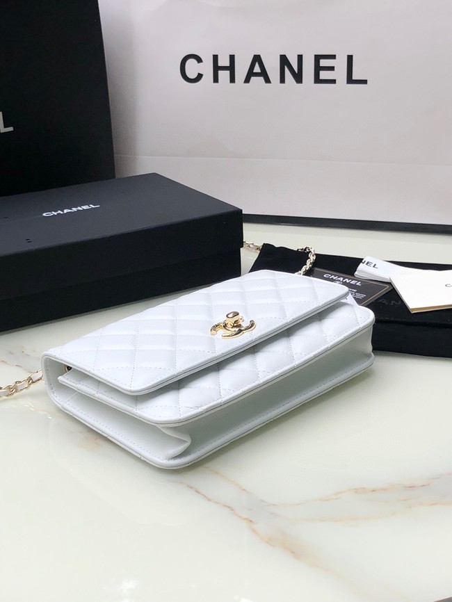 CHANEL WALLET ON CHAIN Lambskin & light Gold-Tone Metal 80892 white