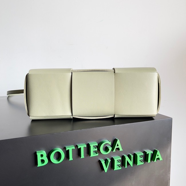 Bottega Veneta ARCO TOTE Small intrecciato grained leather tote bag 709337 Travertine