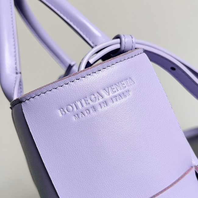 Bottega Veneta ARCO TOTE Small intrecciato grained leather tote bag 709337 Wisteria