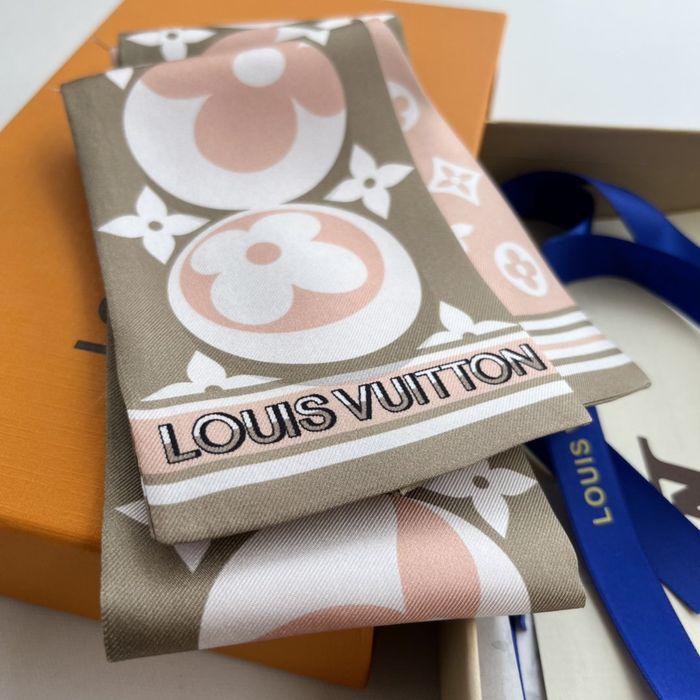 Louis Vuitton Scarf LVC00009