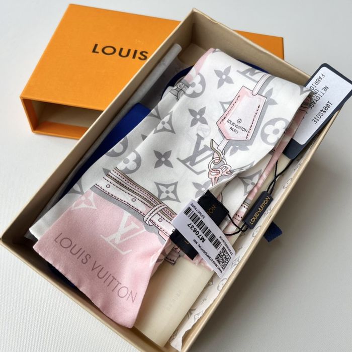 Louis Vuitton Scarf LVC00013