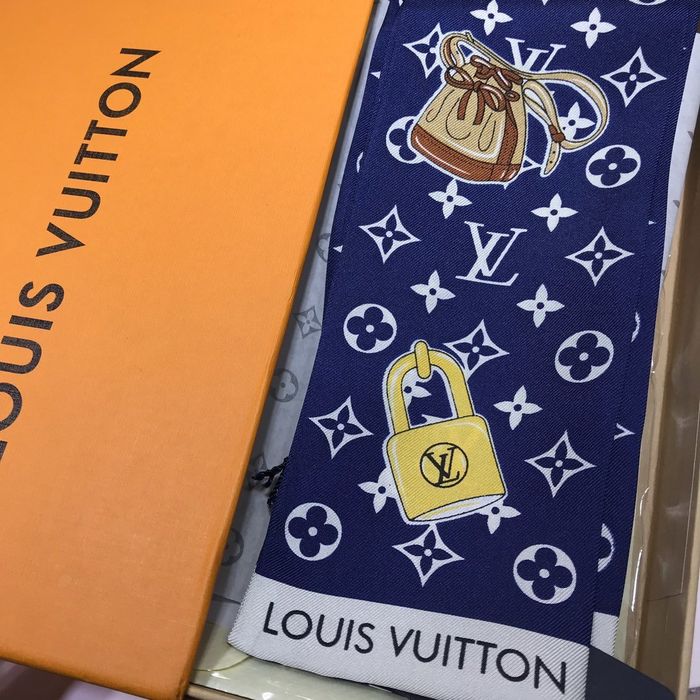 Louis Vuitton Scarf LVC00017