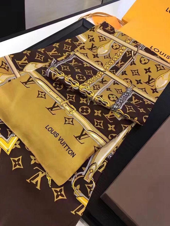 Louis Vuitton Scarf LVC00022