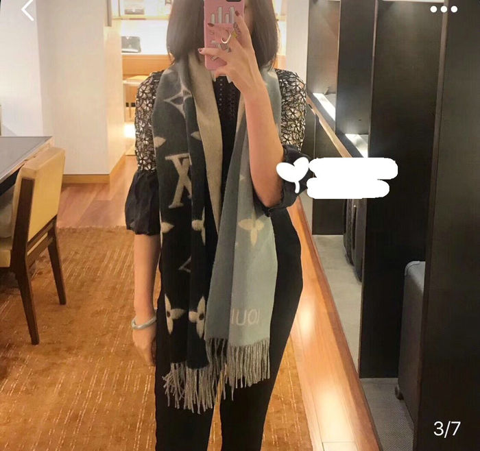 Louis Vuitton Scarf LVC00036