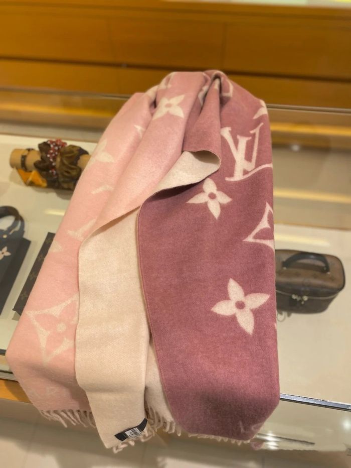 Louis Vuitton Scarf LVC00039