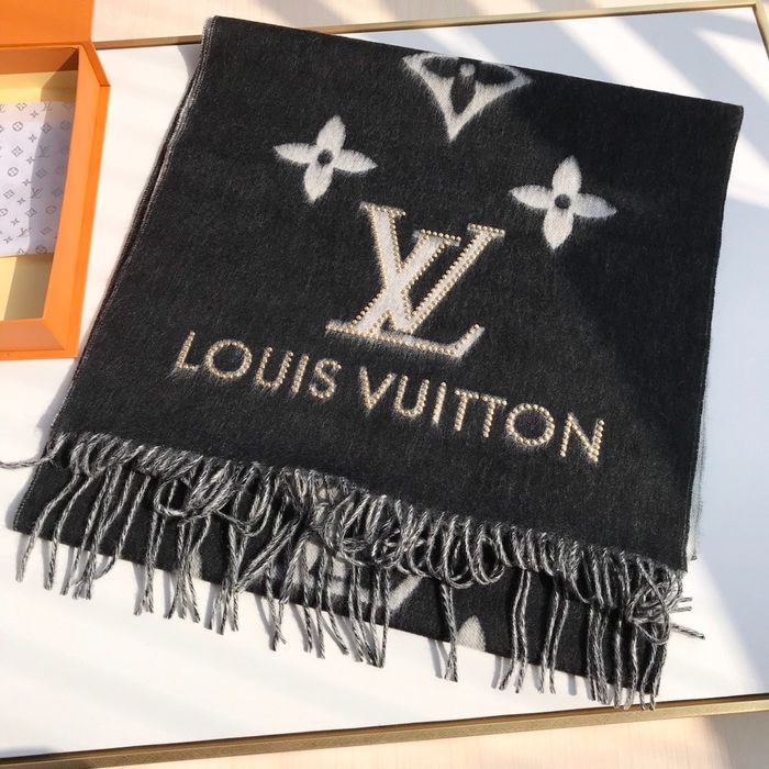 Louis Vuitton Scarf LVC00041