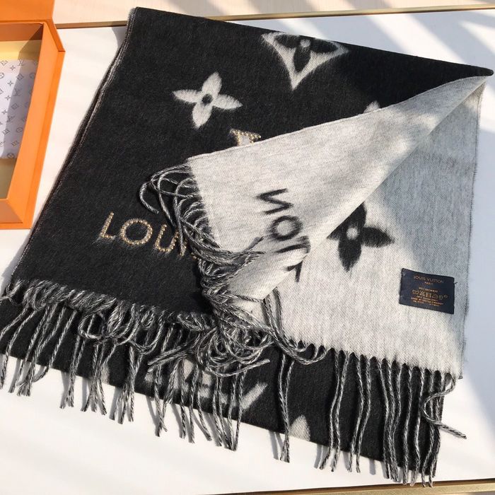 Louis Vuitton Scarf LVC00041
