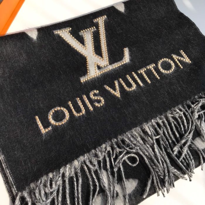 Louis Vuitton Scarf LVC00041