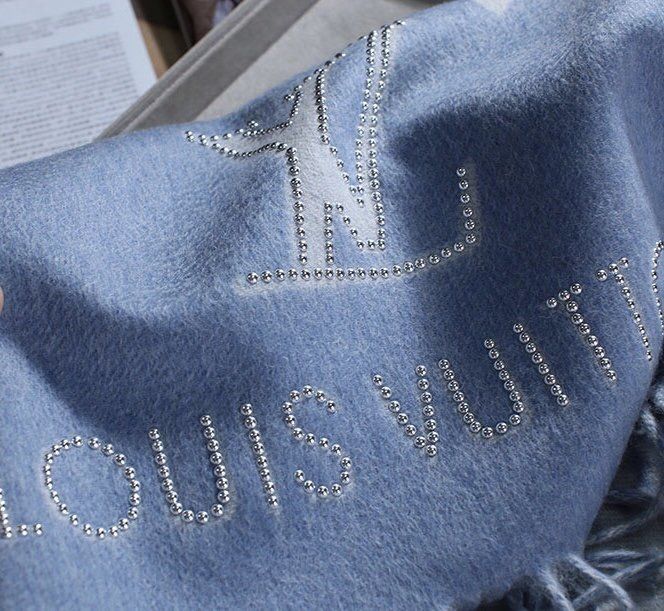Louis Vuitton Scarf LVC00042