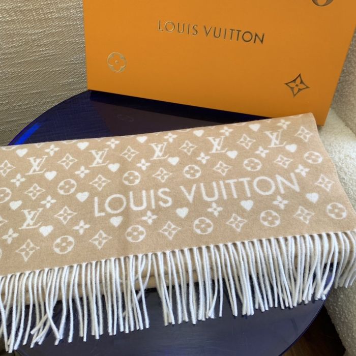 Louis Vuitton Scarf LVC00043