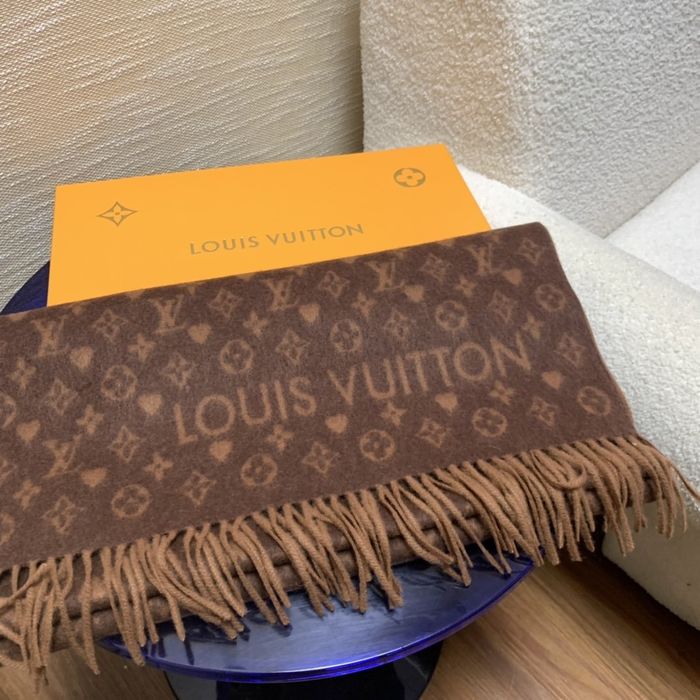 Louis Vuitton Scarf LVC00045