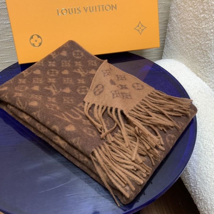 Louis Vuitton Scarf LVC00045