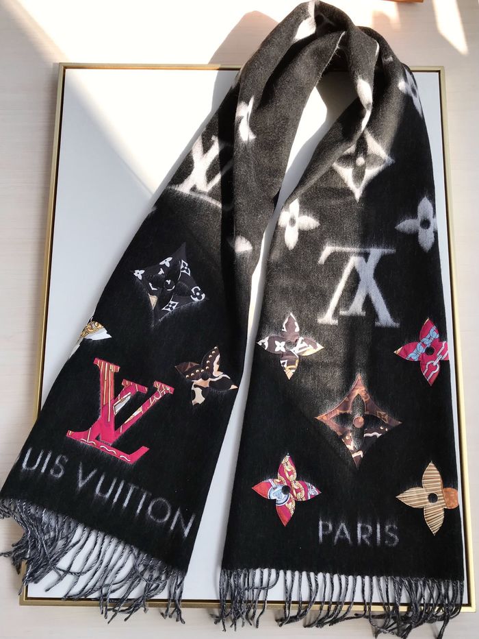 Louis Vuitton Scarf LVC00046