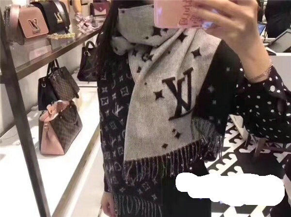 Louis Vuitton Scarf LVC00047