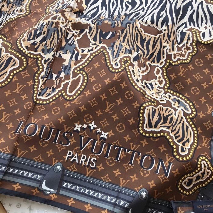 Louis Vuitton Scarf LVC00131