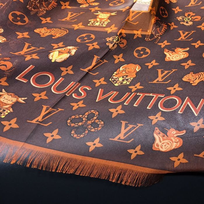 Louis Vuitton Scarf LVC00172