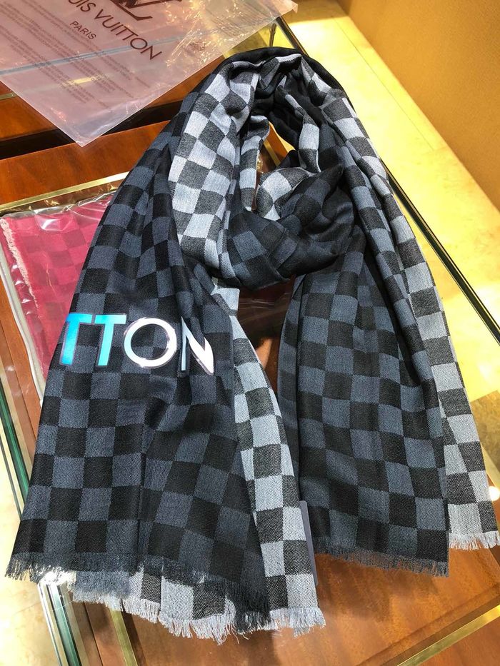 Louis Vuitton Scarf LVC00174