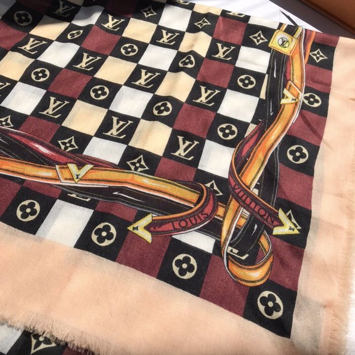 Louis Vuitton Scarf LVC00181