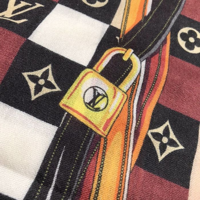 Louis Vuitton Scarf LVC00181