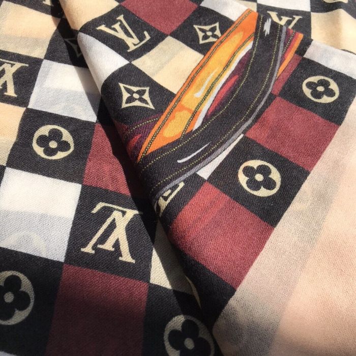 Louis Vuitton Scarf LVC00181