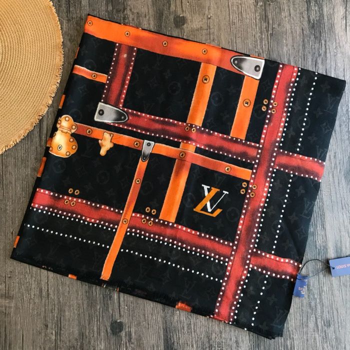 Louis Vuitton Scarf LVC00184