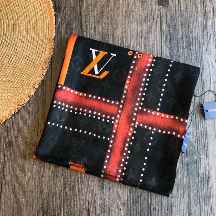 Louis Vuitton Scarf LVC00184