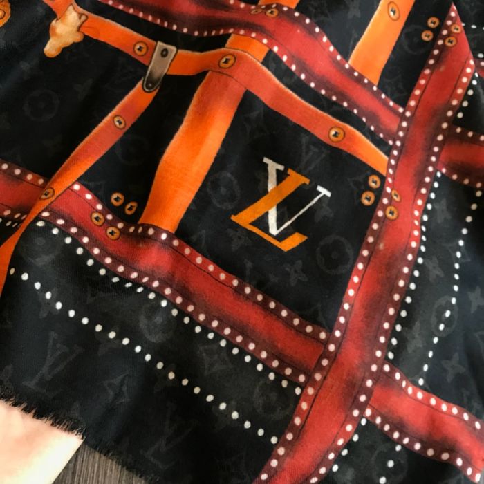 Louis Vuitton Scarf LVC00184