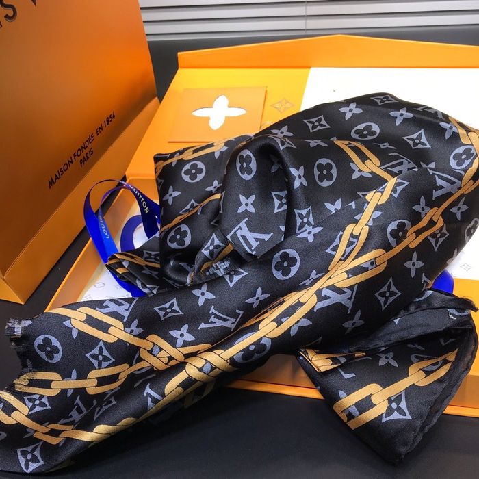 Louis Vuitton Scarf LVC00187