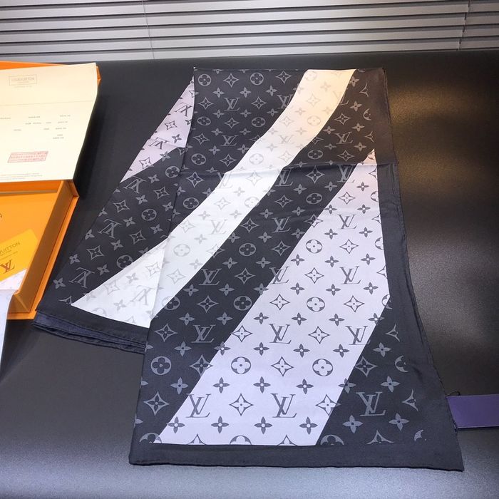 Louis Vuitton Scarf LVC00196