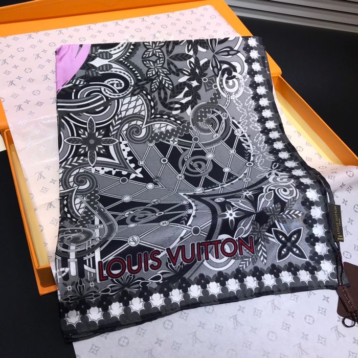 Louis Vuitton Scarf LVC00198