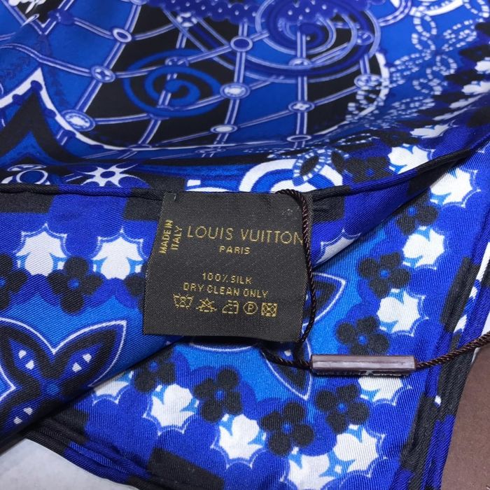 Louis Vuitton Scarf LVC00199