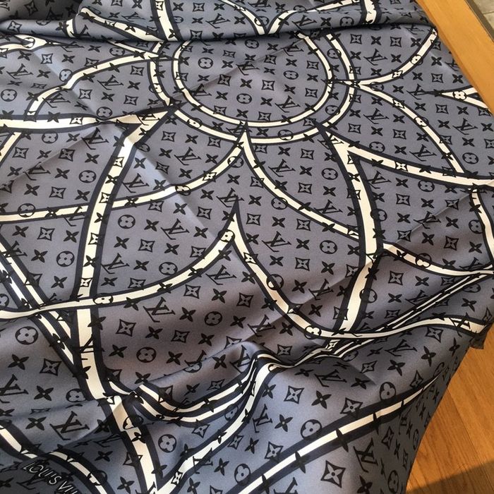 Louis Vuitton Scarf LVC00211