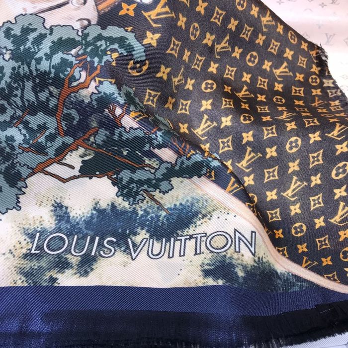 Louis Vuitton Scarf LVC00215