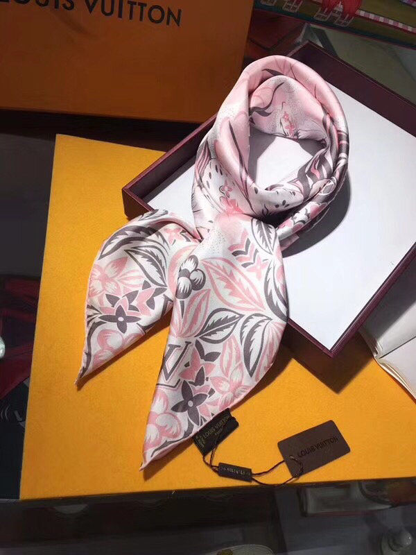 Louis Vuitton Scarf LVC00225