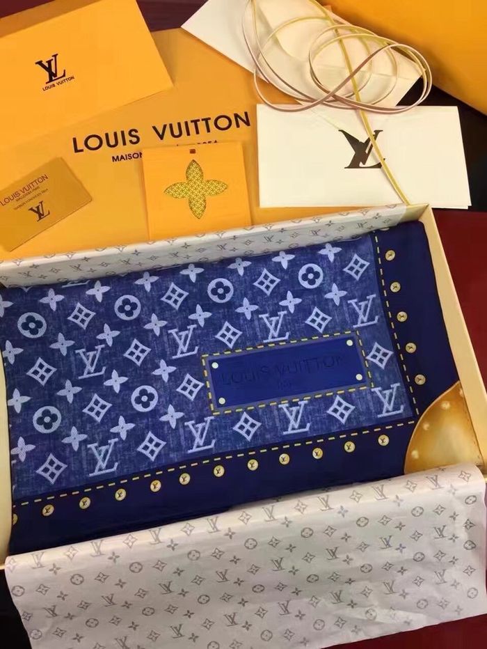 Louis Vuitton Scarf LVC00231
