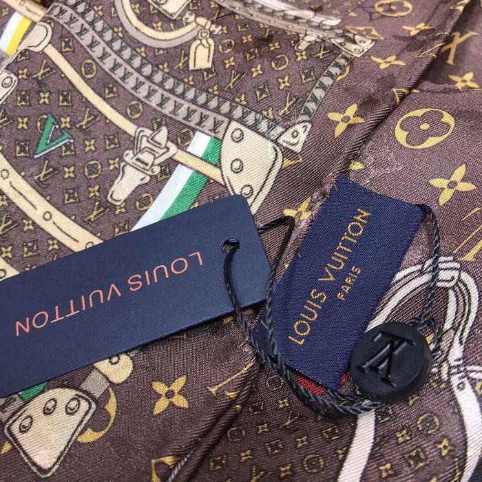 Louis Vuitton Scarf LVC00236