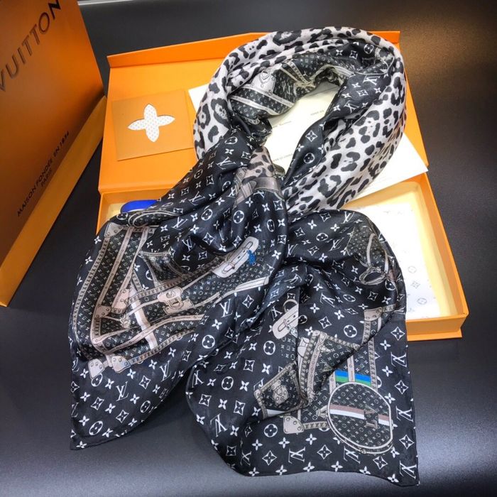 Louis Vuitton Scarf LVC00237