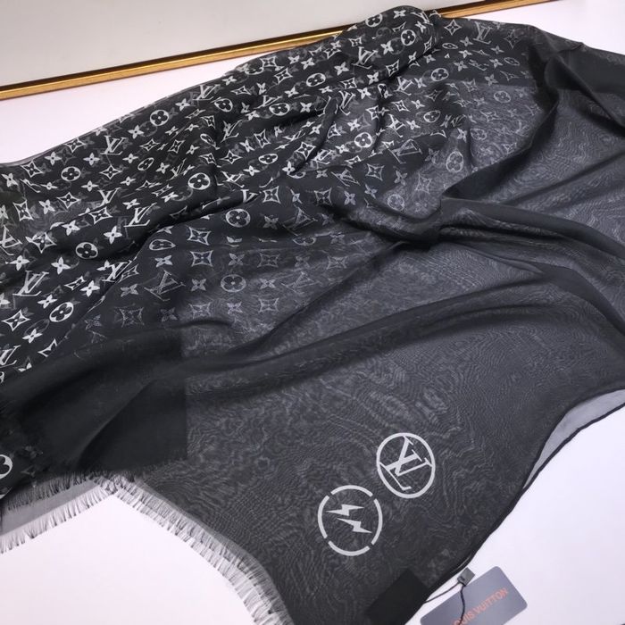 Louis Vuitton Scarf LVC00242