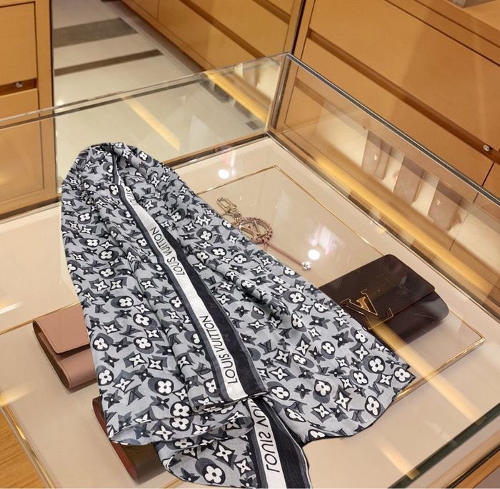 Louis Vuitton Scarf LVC00243