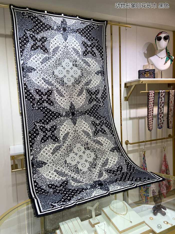 Louis Vuitton Scarf LVC00255