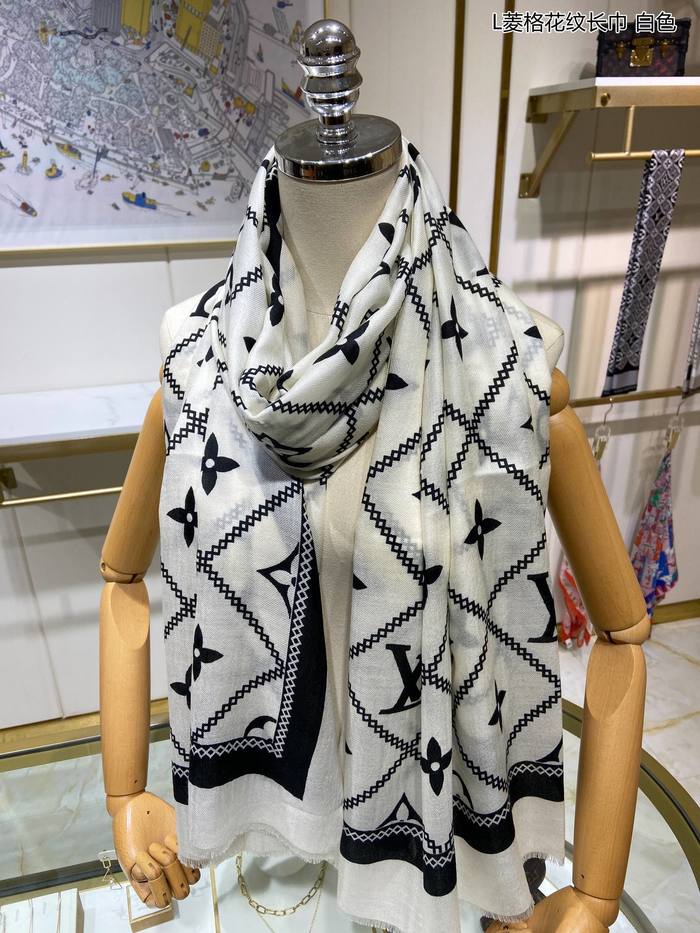 Louis Vuitton Scarf LVC00284