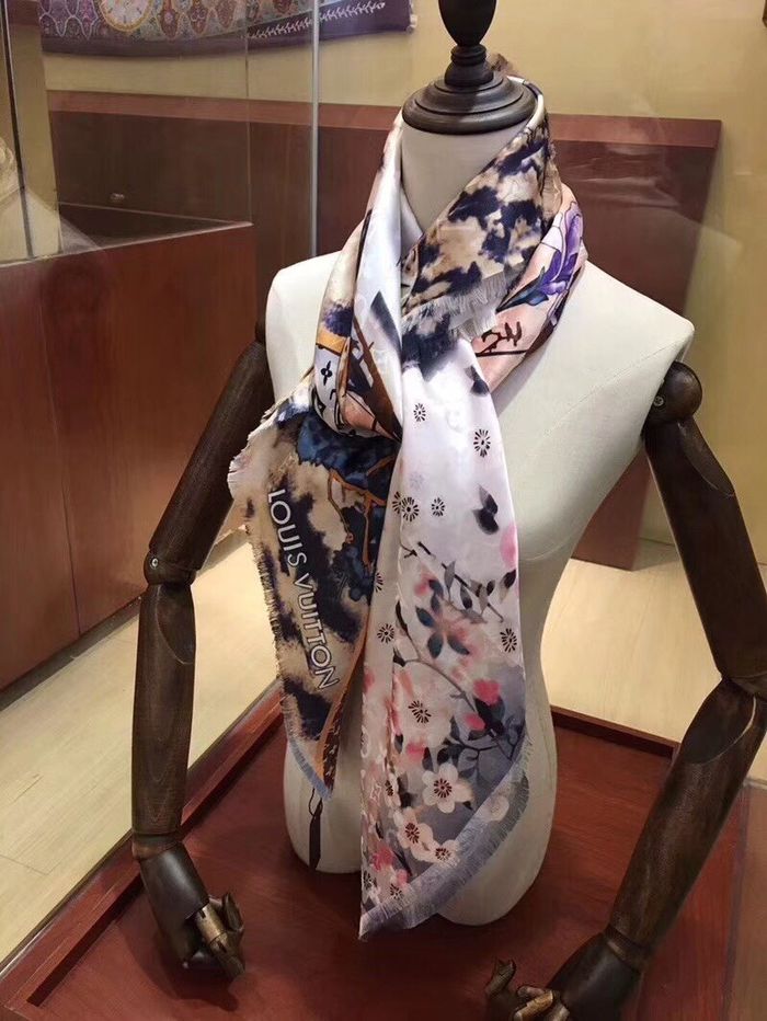 Louis Vuitton Scarf LVC00294