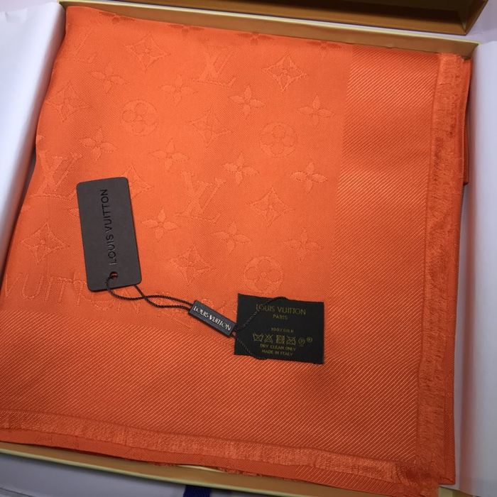 Louis Vuitton Scarf LVC00301