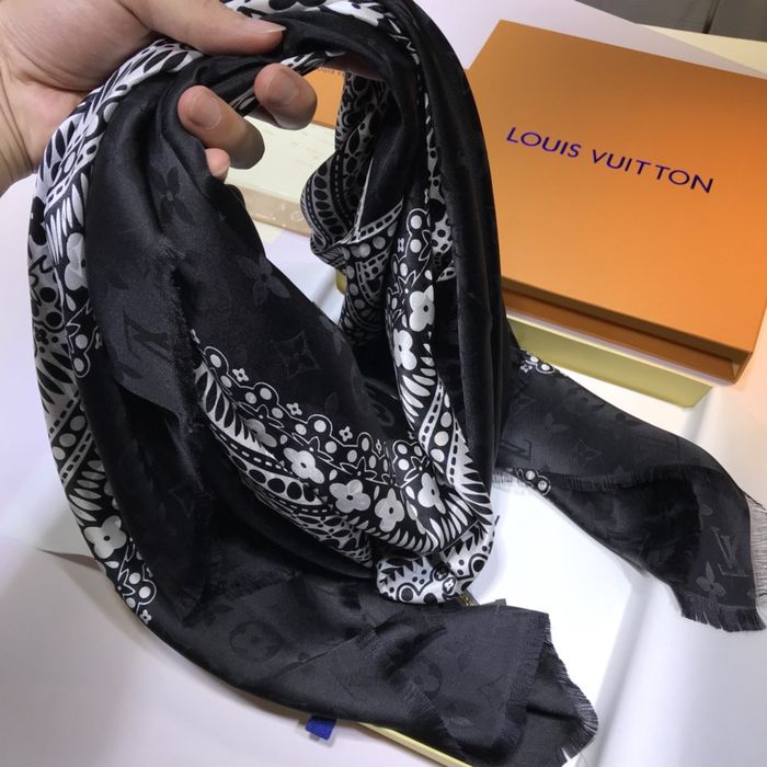 Louis Vuitton Scarf LVC00305