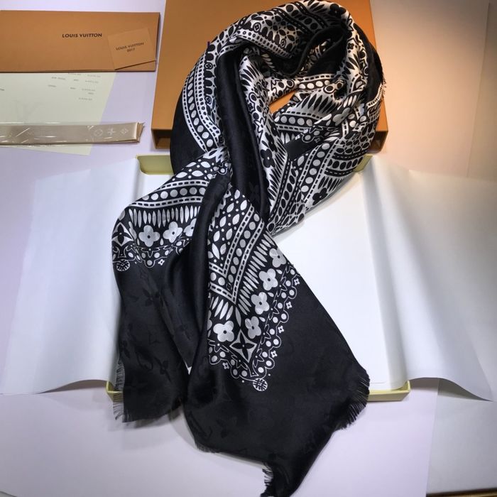 Louis Vuitton Scarf LVC00305