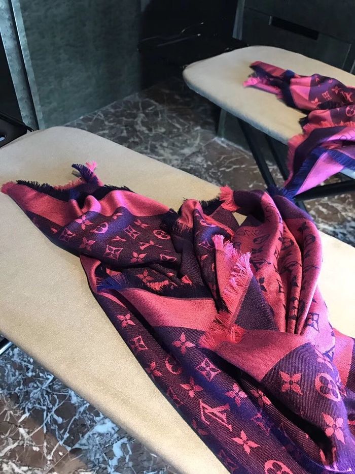 Louis Vuitton Scarf LVC00308