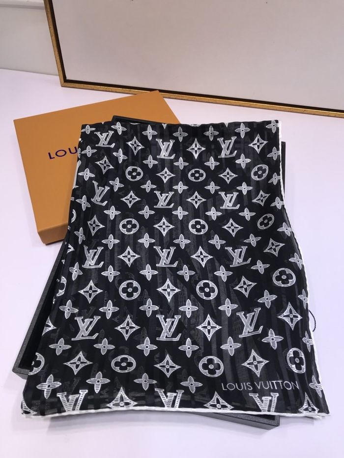 Louis Vuitton Scarf LVC00311