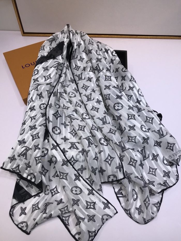 Louis Vuitton Scarf LVC00312